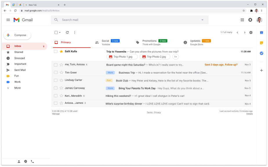 Portátil donde se muestra la página principal de Google.com.